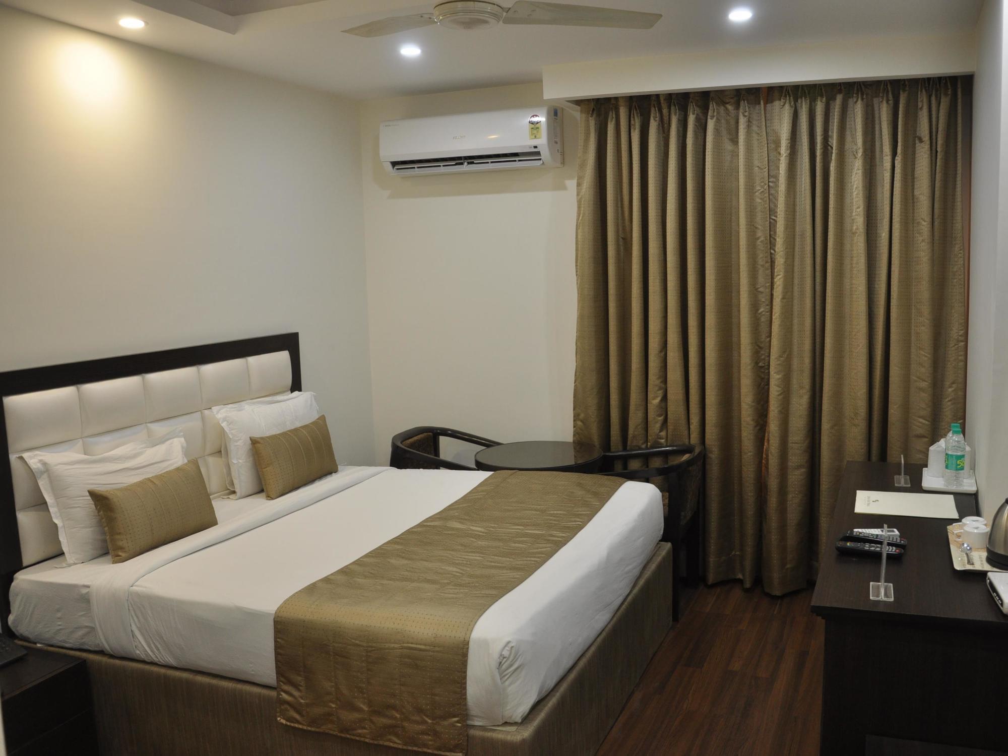 Hotel Genx Usha Kiran Agra Agra  Zewnętrze zdjęcie
