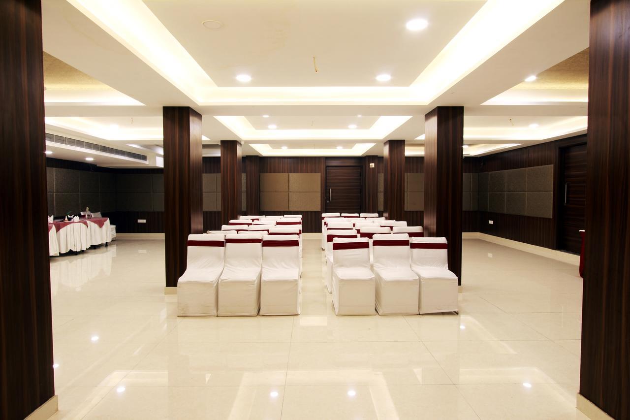Hotel Genx Usha Kiran Agra Agra  Zewnętrze zdjęcie